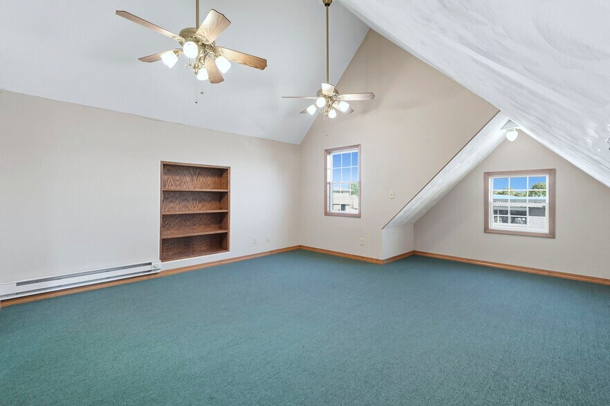 More Photos Of 1804 E Center St, Warsaw Loft Creative Space For Sale