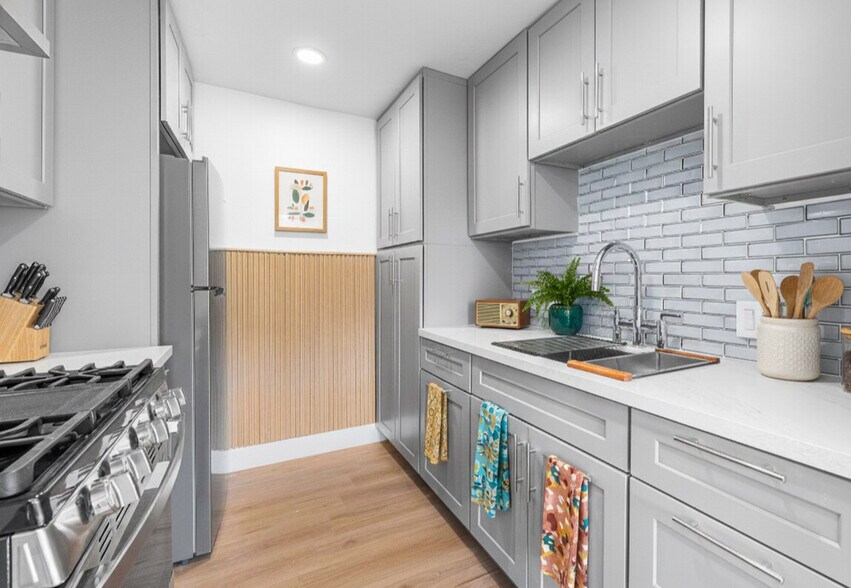 More Photos Of 3055 Future St, Los Angeles Apartments For Sale