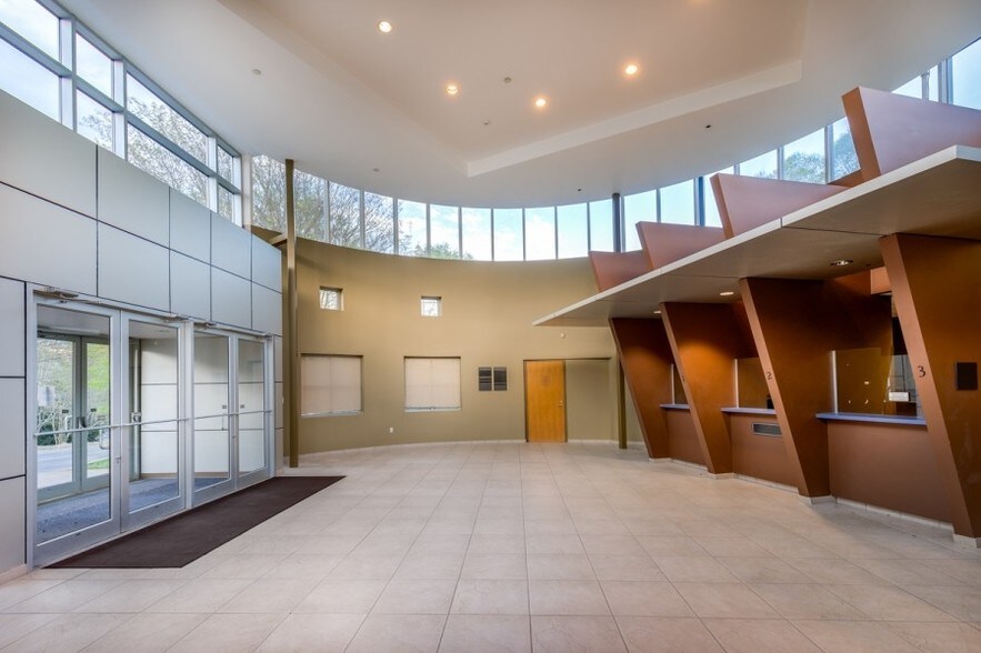 More Photos Of 1720 Phoenix Blvd, College Park Medical For Lease