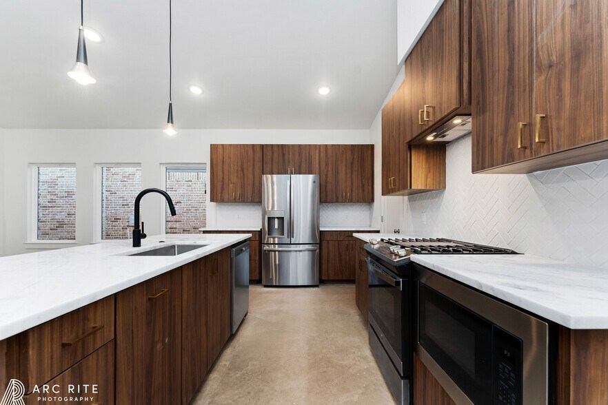 More Photos Of 4535 22nd Pl, Lubbock Multifamily For Sale