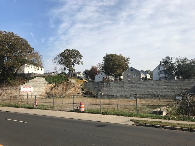 More Photos Of 215 Martin Luther King Dr, Norwalk Land For Lease