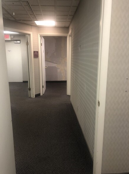 More Photos Of 31040-31046 Utica Rd, Fraser Office Residential For Lease