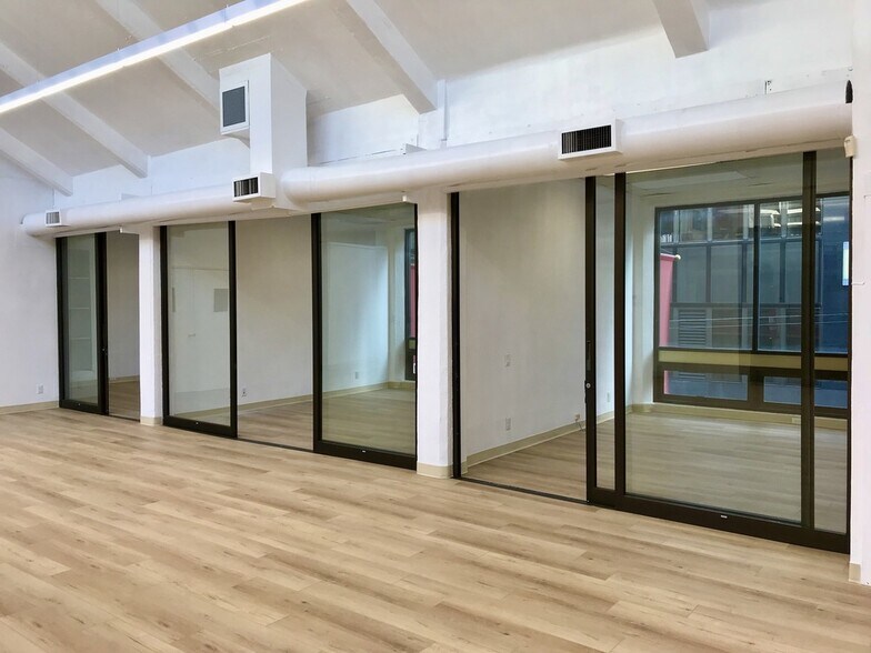 More Photos Of 686 Sacramento St, San Francisco General Retail For Lease