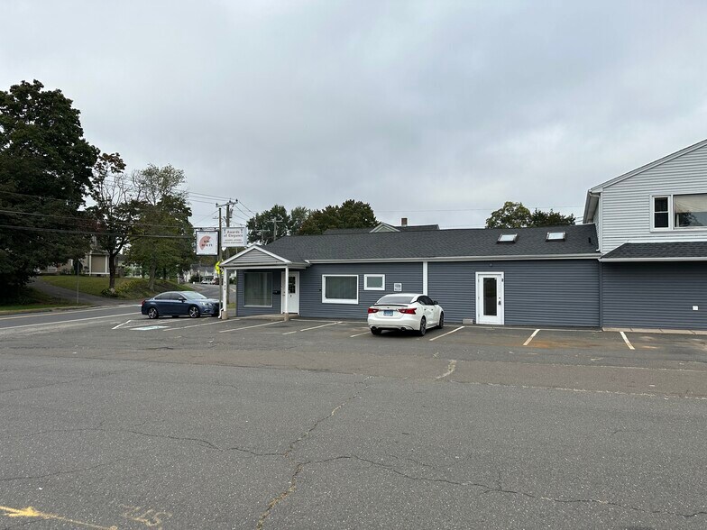 More Photos Of 410 Main St, Southington Storefront Retail Office For Sale