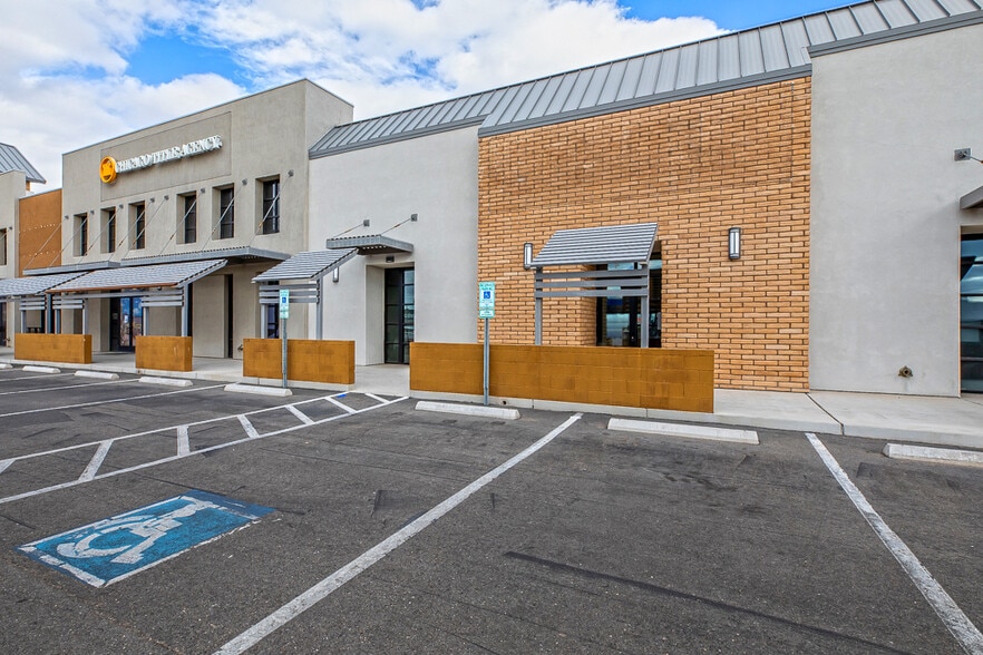 More Photos Of 11375 S Fortuna Rd, Yuma Storefront Retail Office For Sale