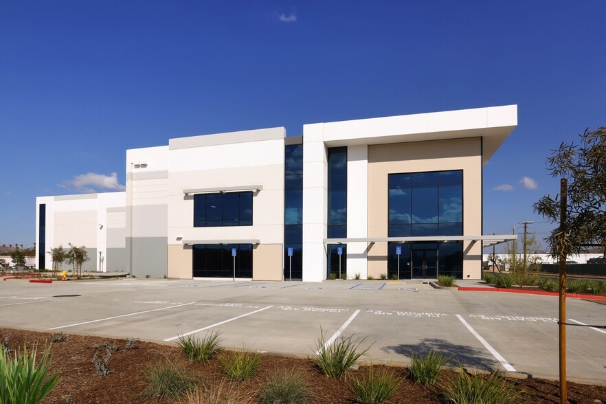 More Photos Of 1645 Leeson Ln, Corona Distribution For Sale