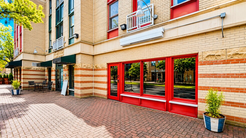 More Photos Of 2300 N Pershing Dr, Arlington Medical For Sale
