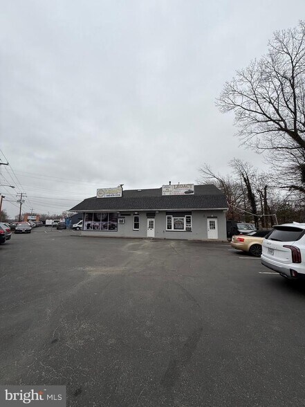 Primary Photo Of 476-486 Cambridge St, Fredericksburg Auto Dealership For Lease