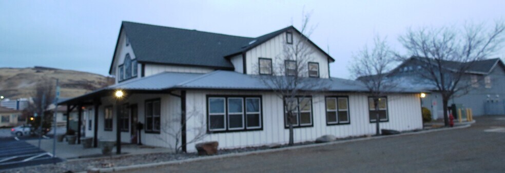 More Photos Of 1925 E Prater Way, Sparks Office For Sale