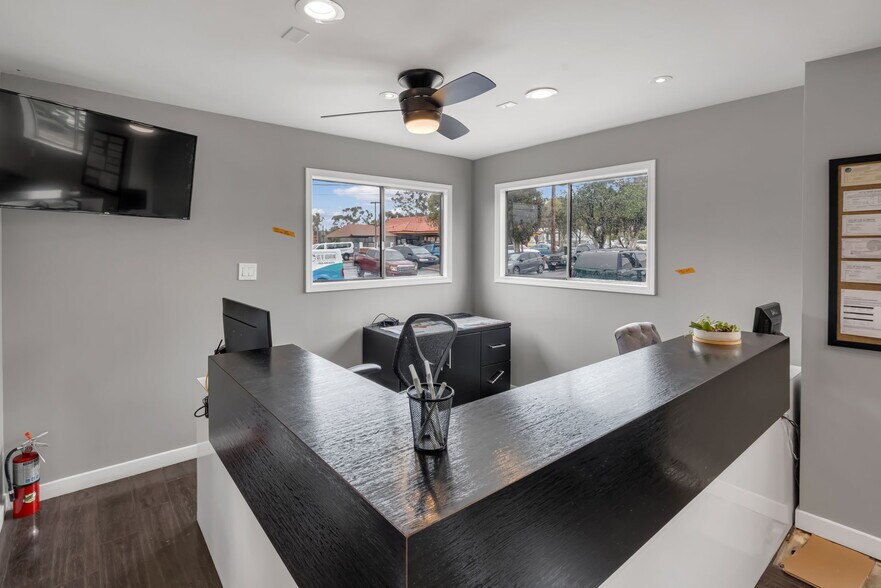 More Photos Of 2637 Saint Louis Ave, Signal Hill Warehouse For Sale