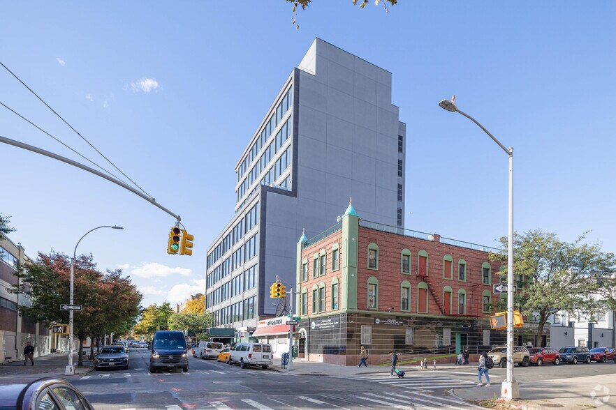 More Photos Of 3501 36th Ave, Astoria Coworking Space