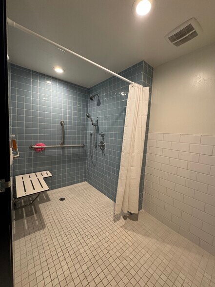 More Photos Of 2705 N 4th St, Flagstaff Office For Sale