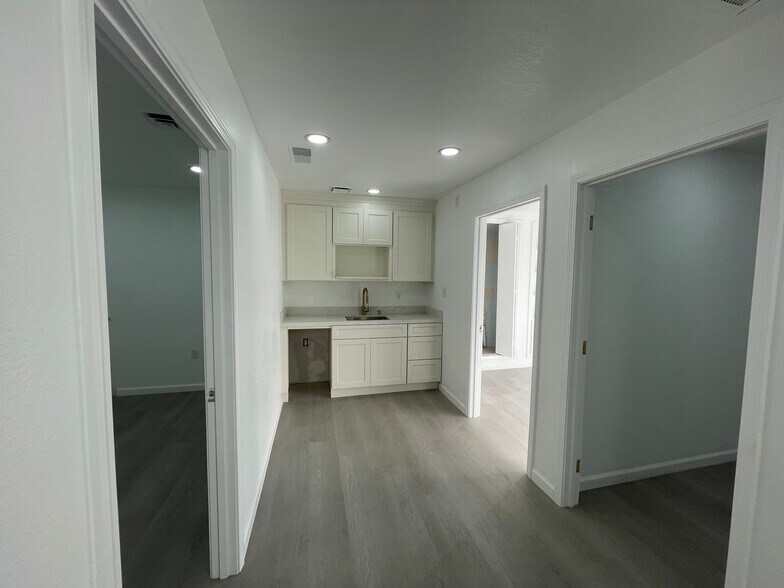 More Photos Of 1919 Grand Canal Blvd, Stockton Office For Sale