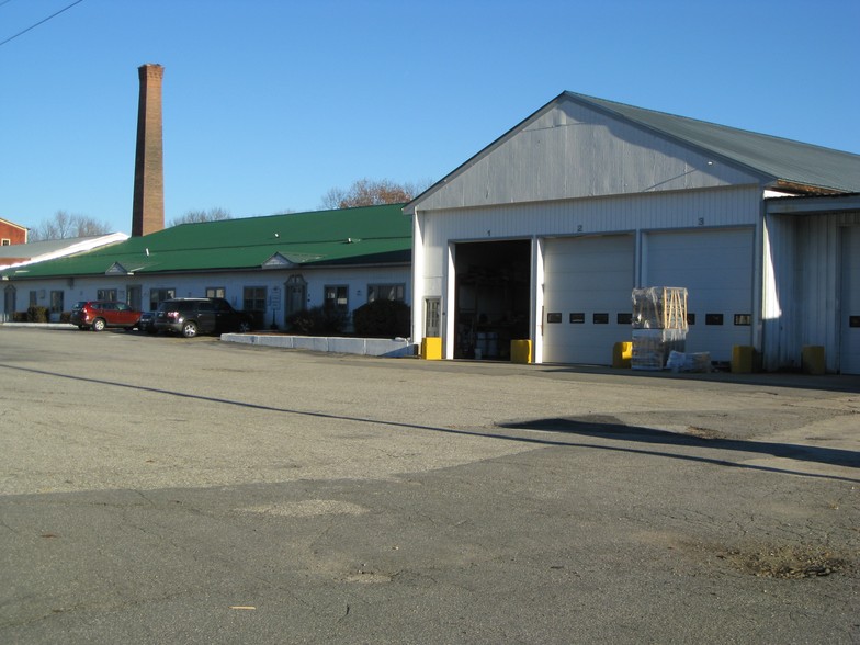 Primary Photo Of 33 Elm St, Merrimack Warehouse For Lease