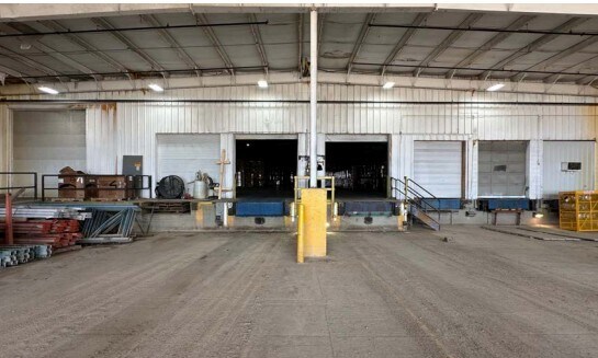 More Photos Of 15401 Industrial Dr, Schoolcraft Warehouse For Lease