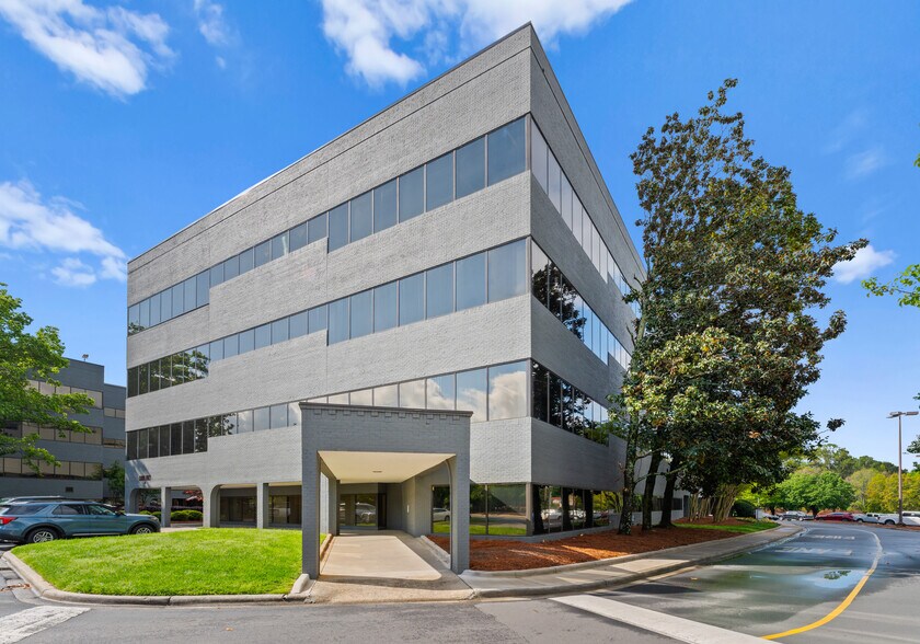 More Photos Of 11111 Carmel Commons Blvd, Charlotte Unknown For Lease