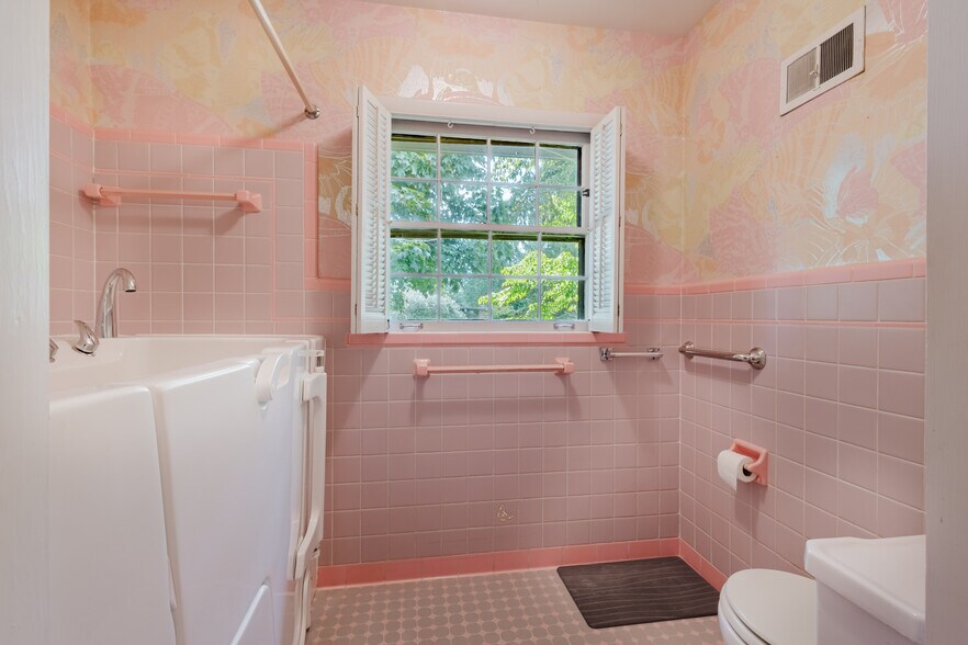 More Photos Of 3025 Breckenwood Dr, Lexington Multifamily For Sale