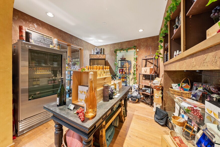 More Photos Of 405 Main St, Parkville Storefront Retail Office For Sale