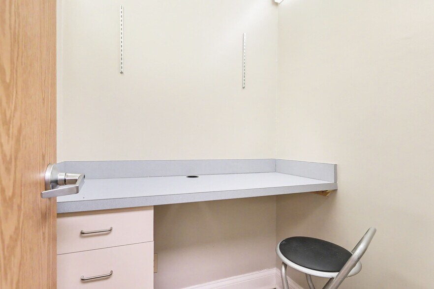 More Photos Of 470 Lake Concord Rd NE, Concord Medical For Lease