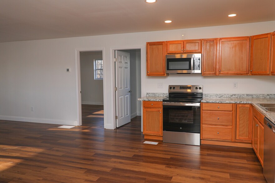 More Photos Of 643 Highway 9 S, Dawsonville Office Residential For Sale