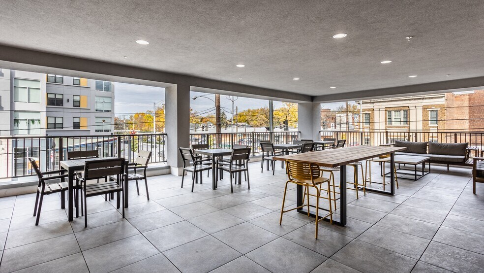 More Photos Of 5829 Madison Rd, Cincinnati Apartments For Lease