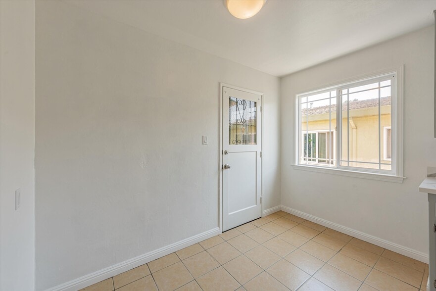 More Photos Of 3404 School St, Oakland Apartments For Sale