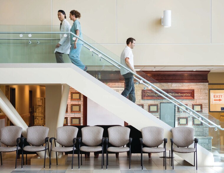 More Photos Of 1401 Ezell St, Ruston Hospital For Sale