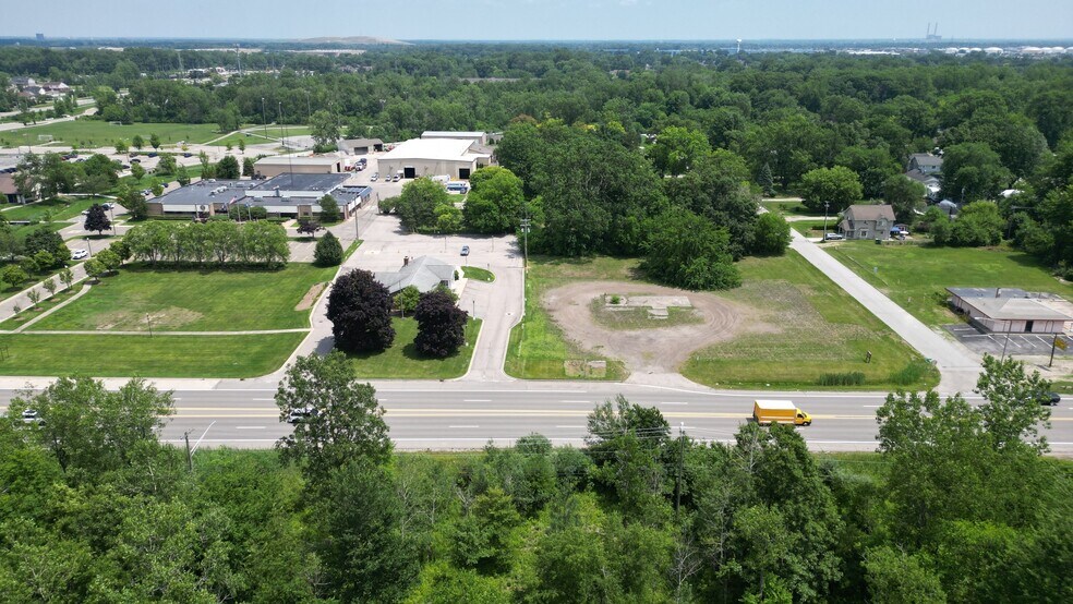 More Photos Of 21333 Telegraph Rd, Brownstown Township Bank For Sale