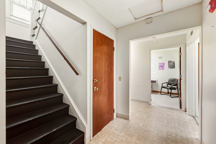 More Photos Of 2585 Herschel St, Jacksonville Office For Sale