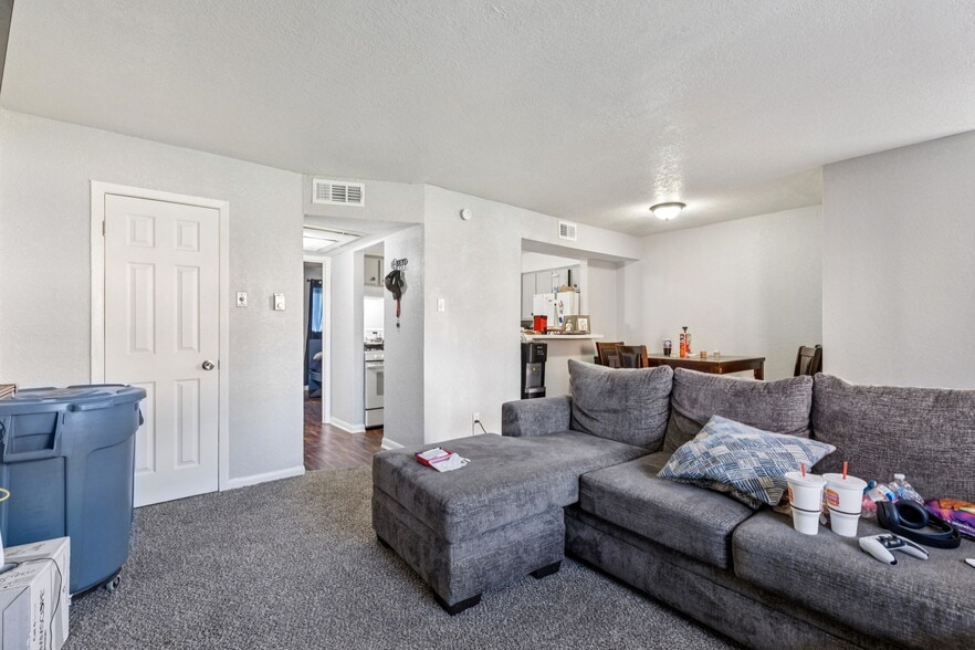 More Photos Of 500 Haley St, Irving Apartments For Sale