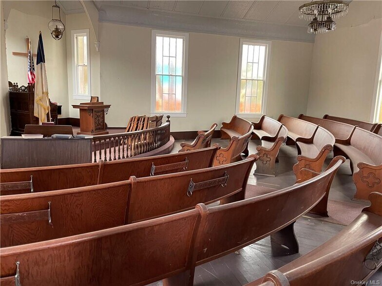 More Photos Of 12 Short Ave, Parksville Religious Facility For Sale