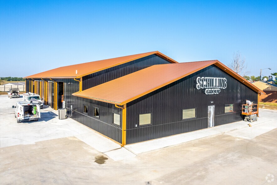 More Photos Of 33083 Ute Ave, Waukee Flex For Sale