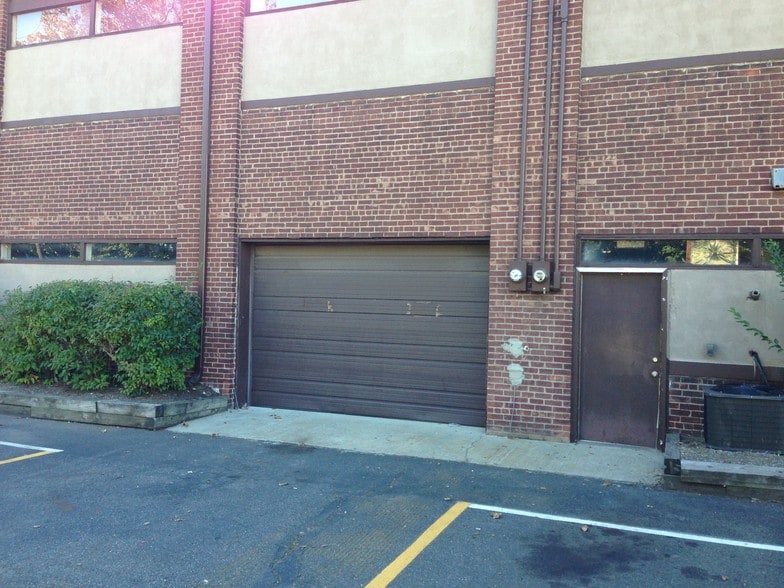 More Photos Of 86 Lackawanna Ave, Woodland Park Warehouse For Lease