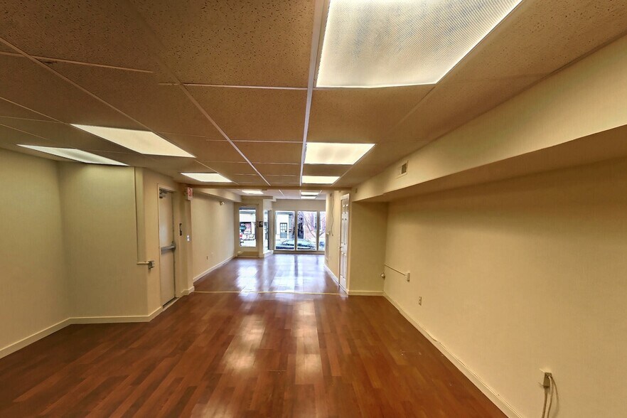 More Photos Of 68 E Main St, Mount Joy Storefront Retail Office For Lease