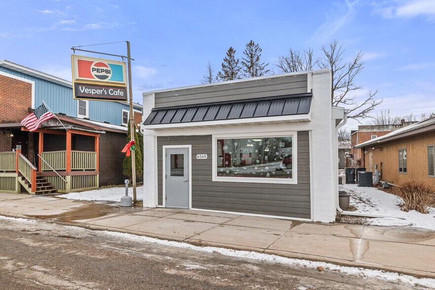 More Photos Of 6569 Cameron Ave, Vesper Restaurant For Sale