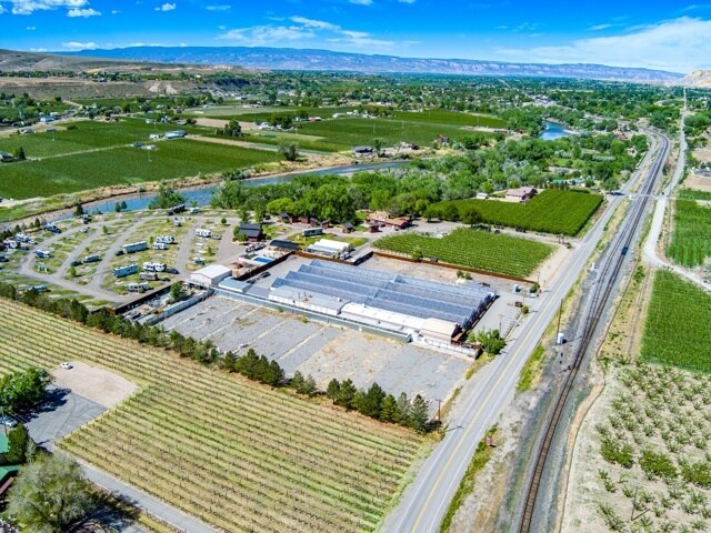 More Photos Of 1041 N River Rd, Palisade Warehouse For Sale