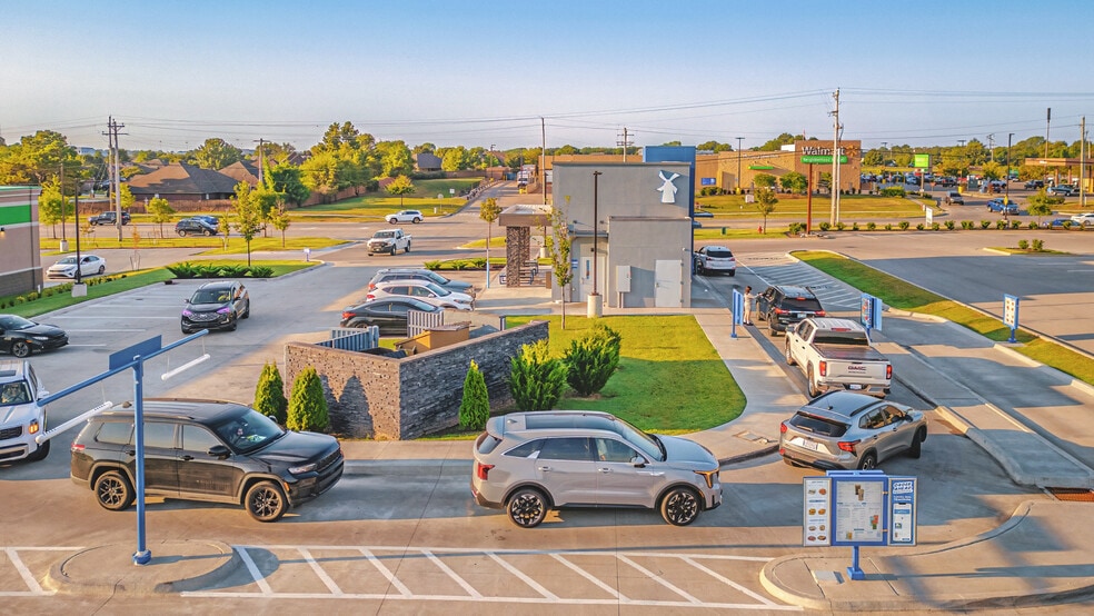 More Photos Of 13001 E 116th St N, Owasso General Retail For Sale