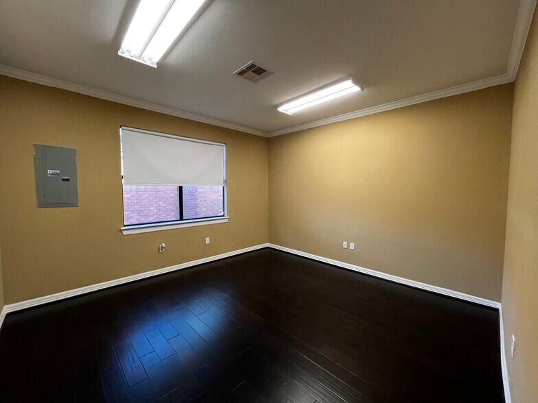 More Photos Of 4502 Riverstone Blvd, Missouri City Medical For Lease