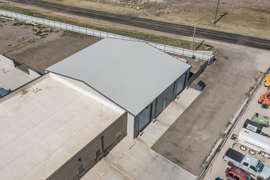 More Photos Of 12828 Interstate 27, Amarillo Showroom For Sale