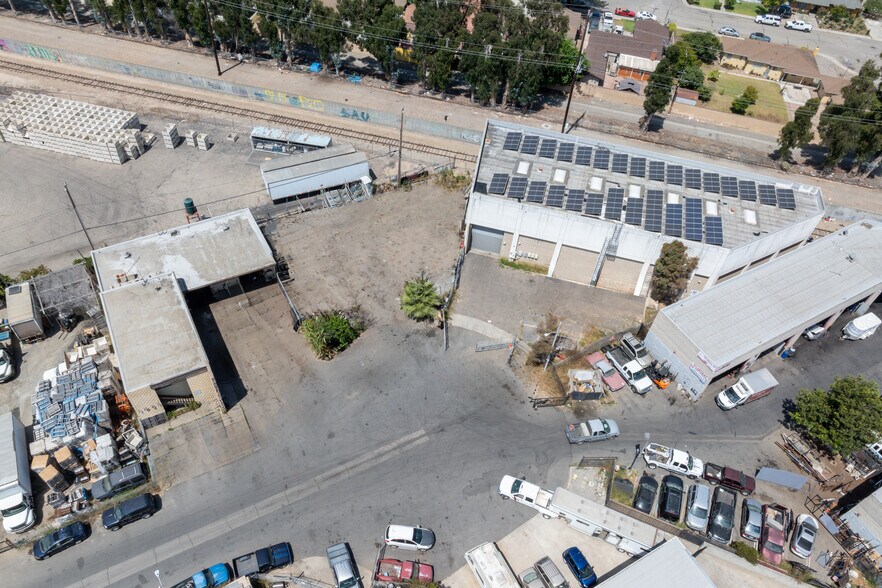 More Photos Of 1821 Sunkist Cir, Oxnard Manufacturing For Sale