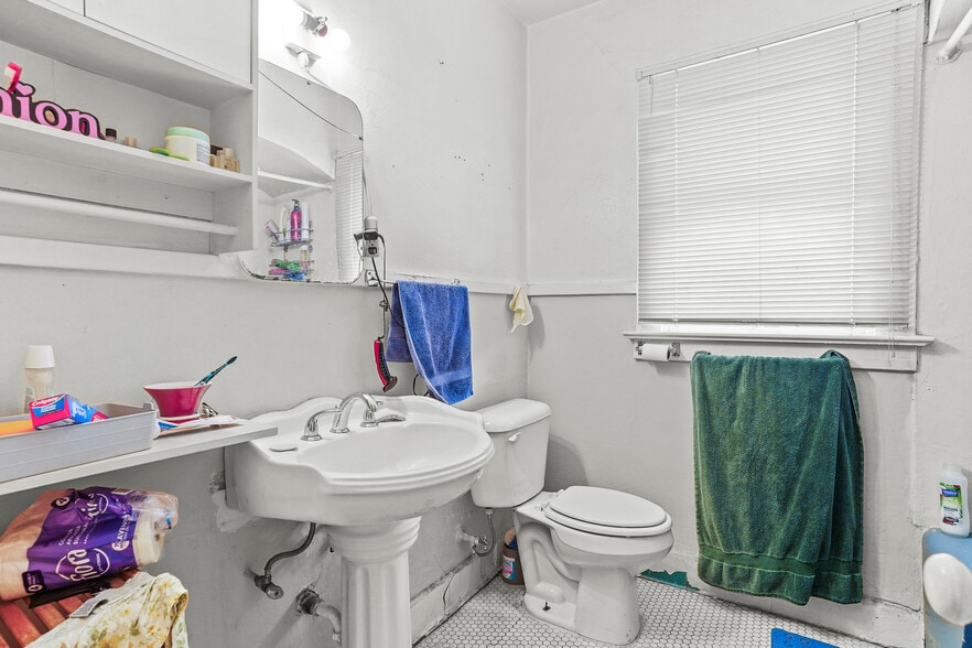 More Photos Of 1207 E Rio Grande Ave, El Paso Apartments For Sale