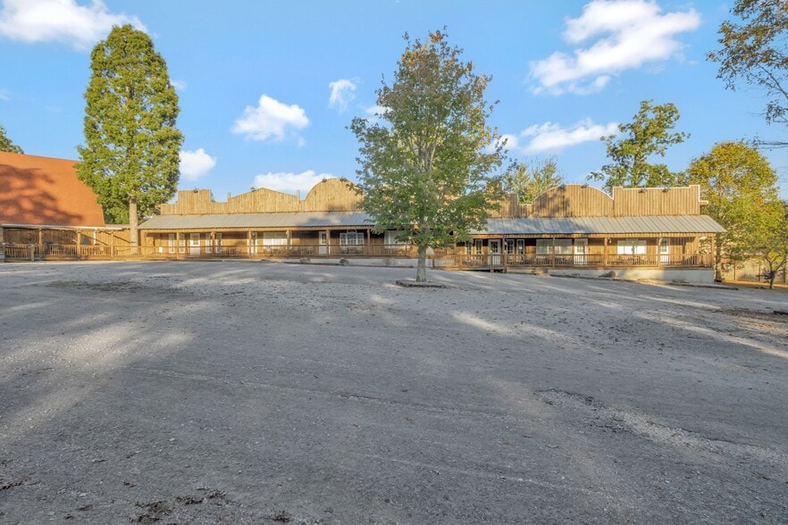 More Photos Of 11845 US 41 St, Monteagle Trailer Camper Park For Sale