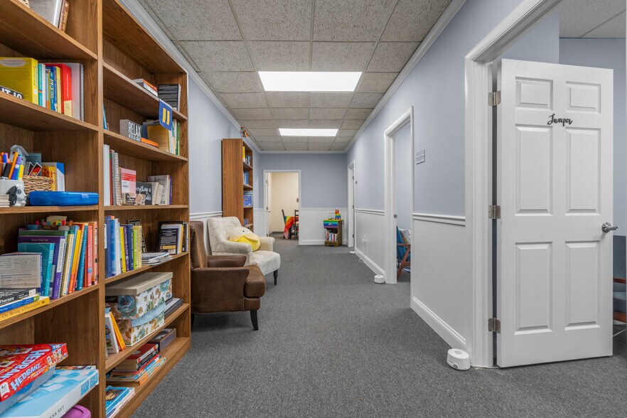 More Photos Of 887 Main St, Monroe Office Residential For Sale