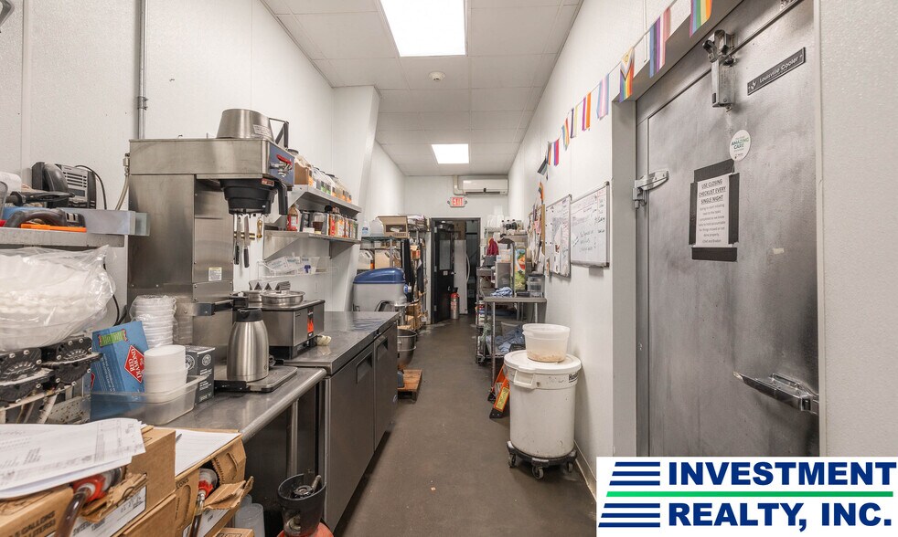 More Photos Of 551 State Route B, Saint James Restaurant For Sale