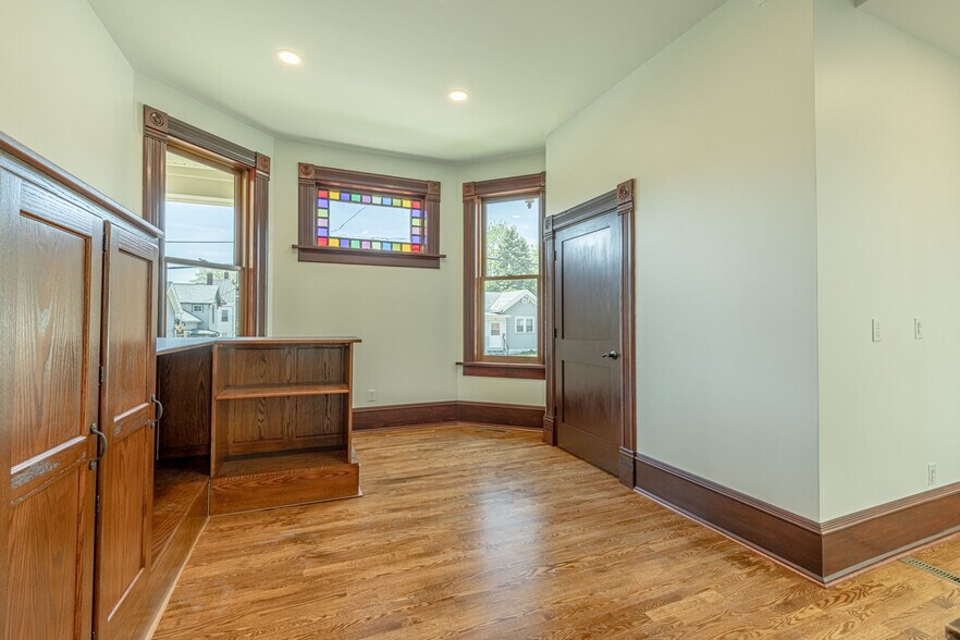 More Photos Of 1303 11th St, Monroe Storefront Retail Office For Lease