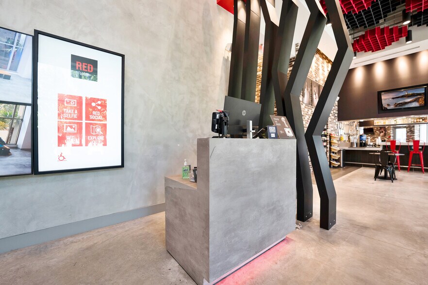 More Photos Of 3401 NW 25th St, Miami Hotel For Sale