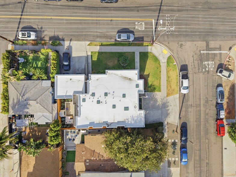 More Photos Of 1676 Chalcedony St, San Diego Apartments For Sale
