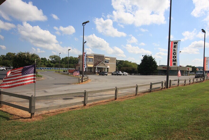 More Photos Of 150 Felton Dr, Rockmart Auto Dealership For Sale