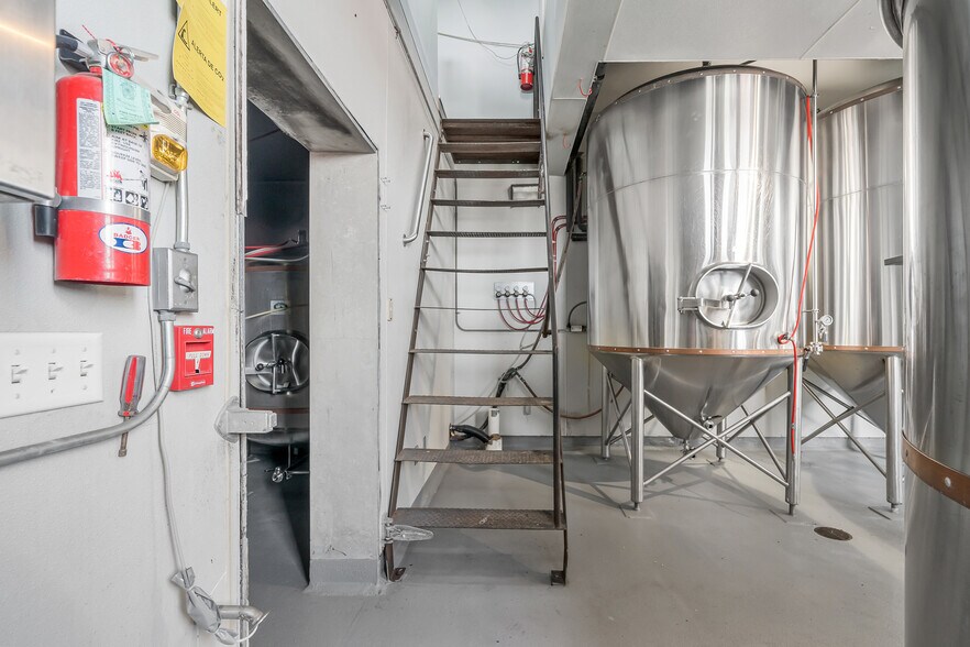 More Photos Of 1326 9th Ave, San Francisco Restaurant For Sale