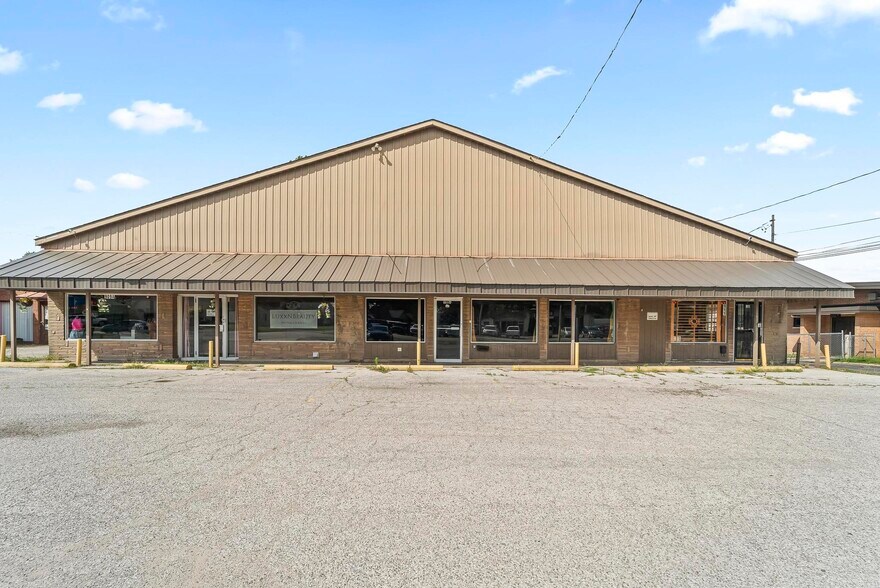 More Photos Of 909-911 Milton Rd, Alton Flex For Sale